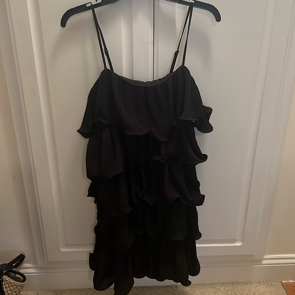Mainstrip Ruffle Tiered Dress Size Large NWOT